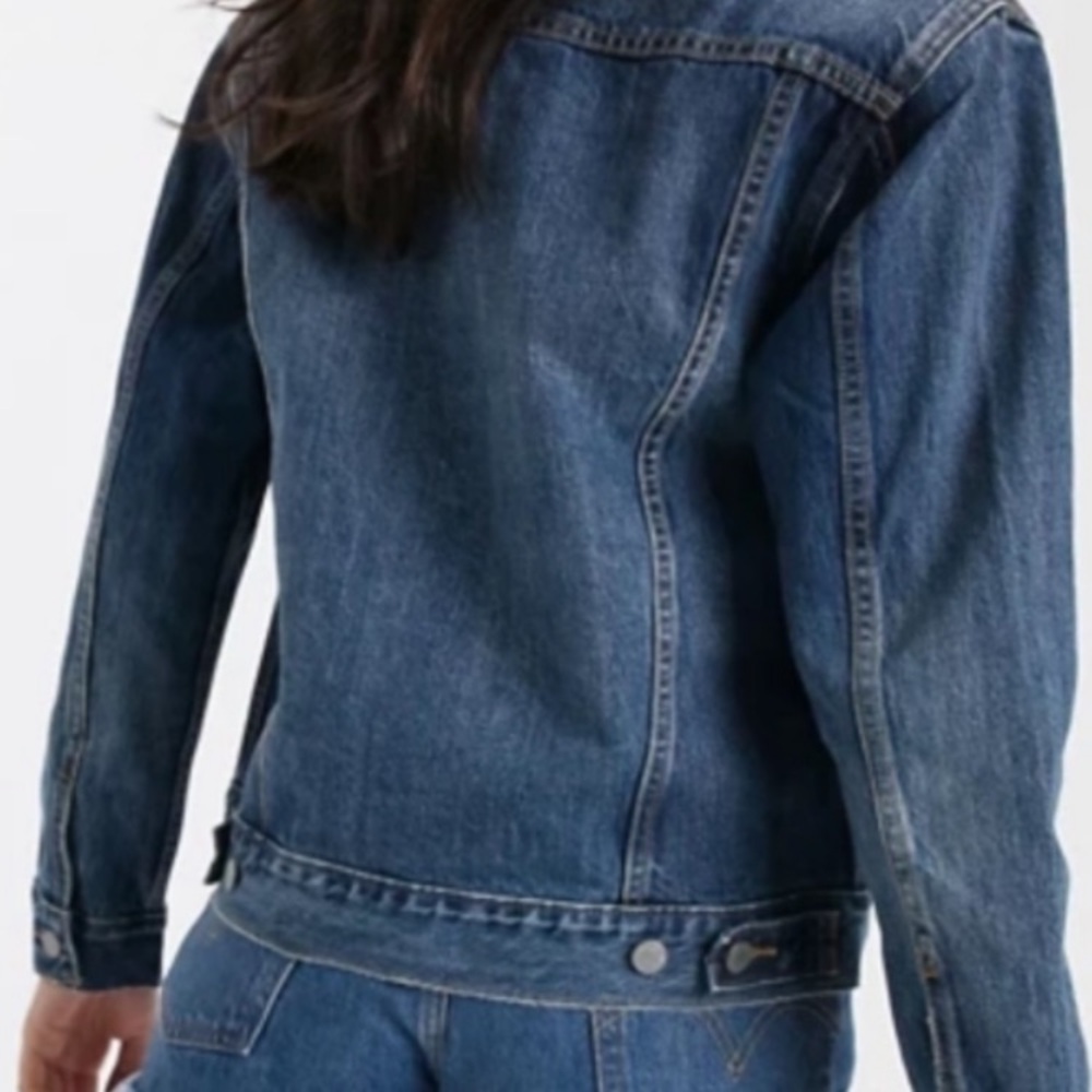 Levi's relaxed boyfriend xs Denim Jacket for Women fits big - Picture 3 of 13